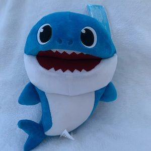 Blue Baby shark pinkfong